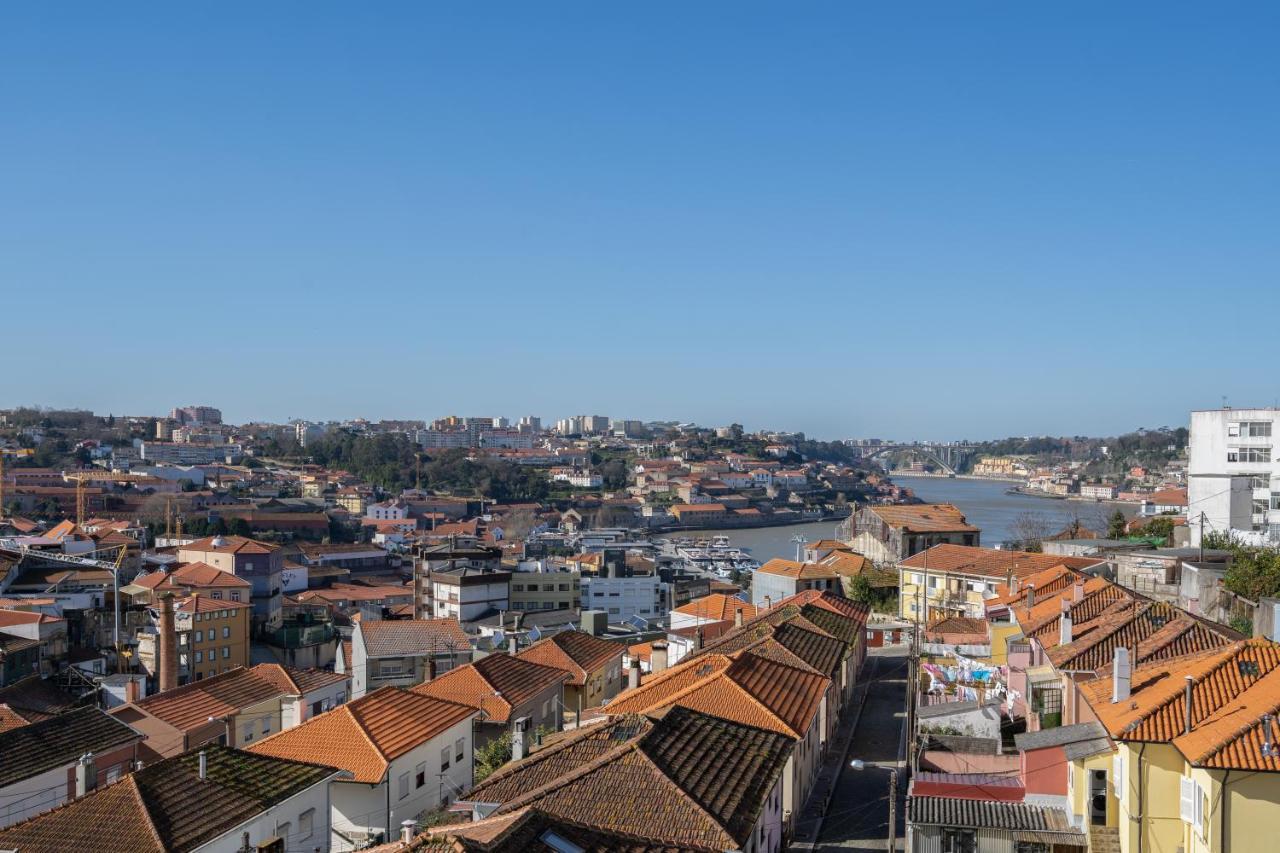Host Wise - Lovely Bright Flat - Instaworthy City View Вила-Нова-ди-Гая Экстерьер фото