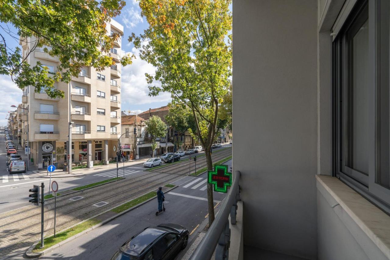 Host Wise - Lovely Bright Flat - Instaworthy City View Вила-Нова-ди-Гая Экстерьер фото