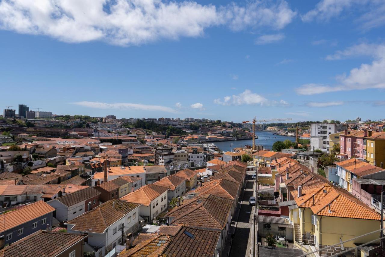 Host Wise - Lovely Bright Flat - Instaworthy City View Вила-Нова-ди-Гая Экстерьер фото